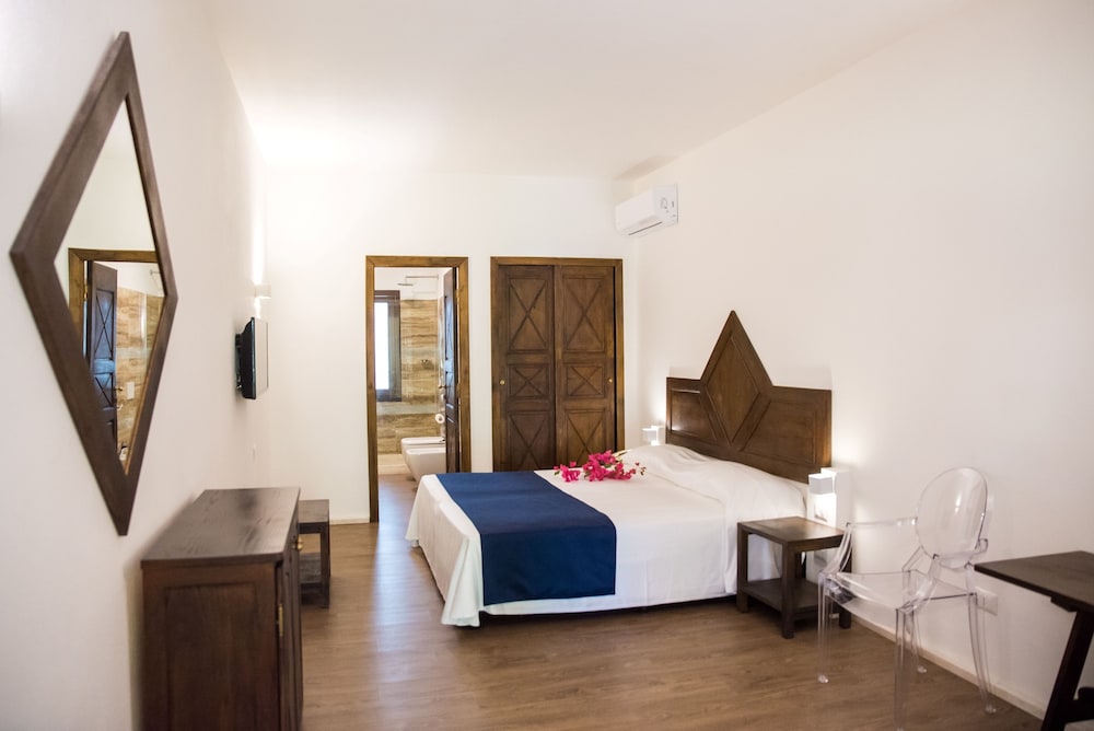 Superior Double Room (Ibiscus) - Photo 2