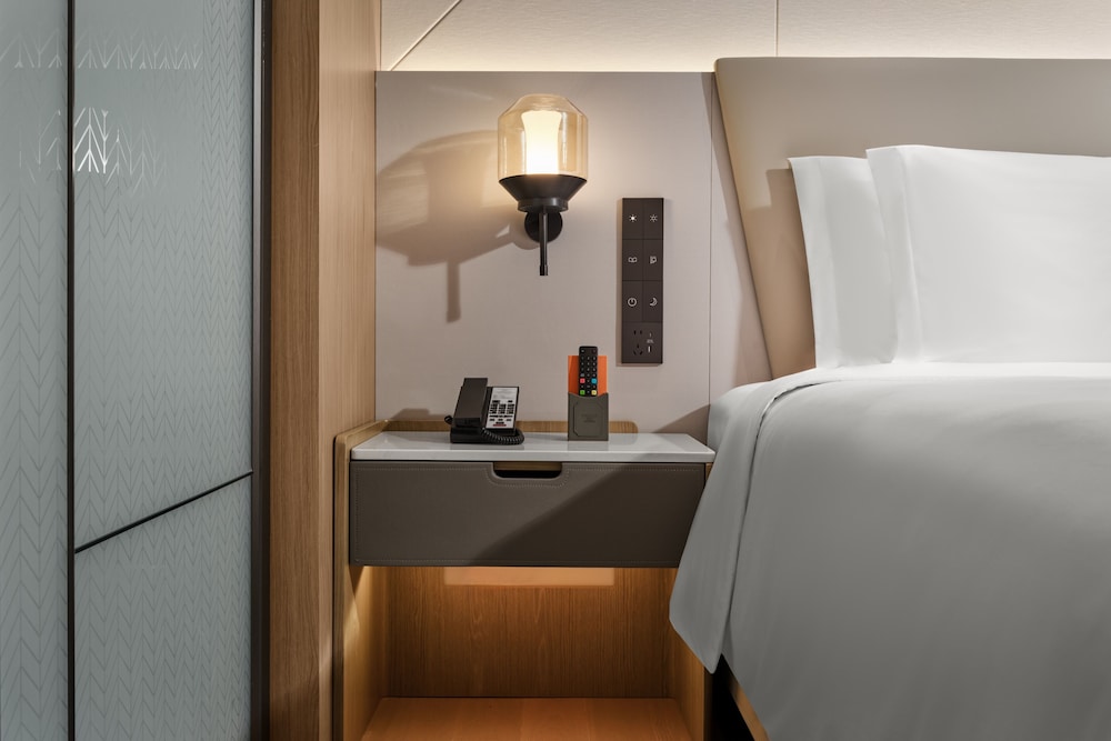 Standard Room, 2 Double Beds, Club Lounge Access photo 3