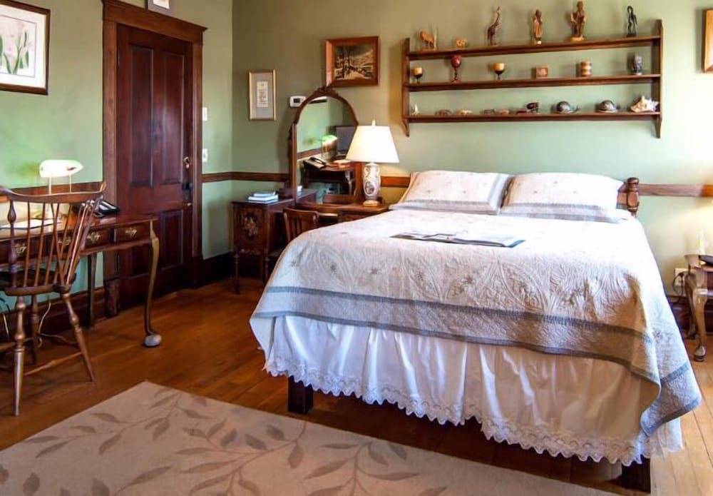 Room (Appalachian Room)