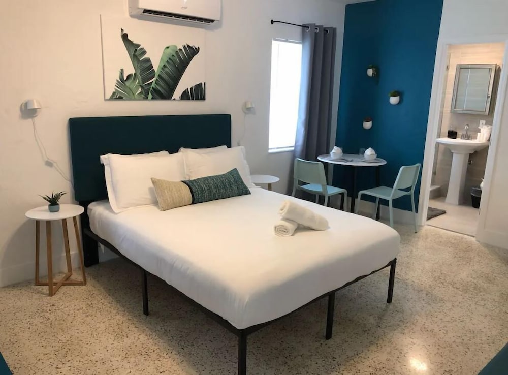 EatRestPlay Studio Sleeps 3