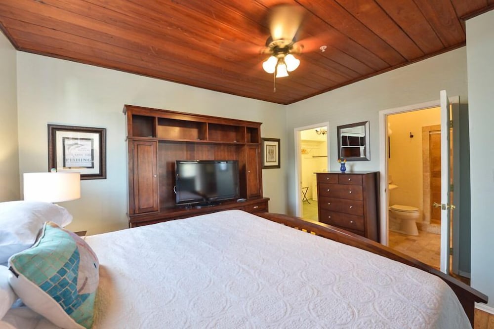 Sailfish Suite, 1 King Bed with Sofa bed, Kitchen, Ground Floor photo 3