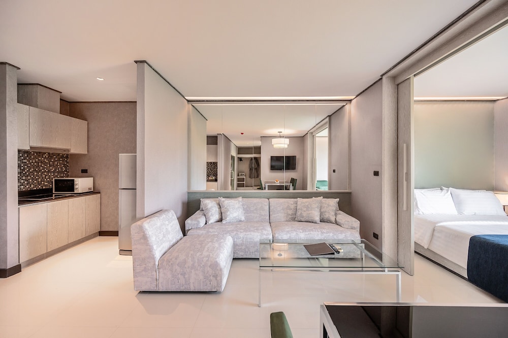 Deluxe Suite, 2 Bedrooms - Photo 10