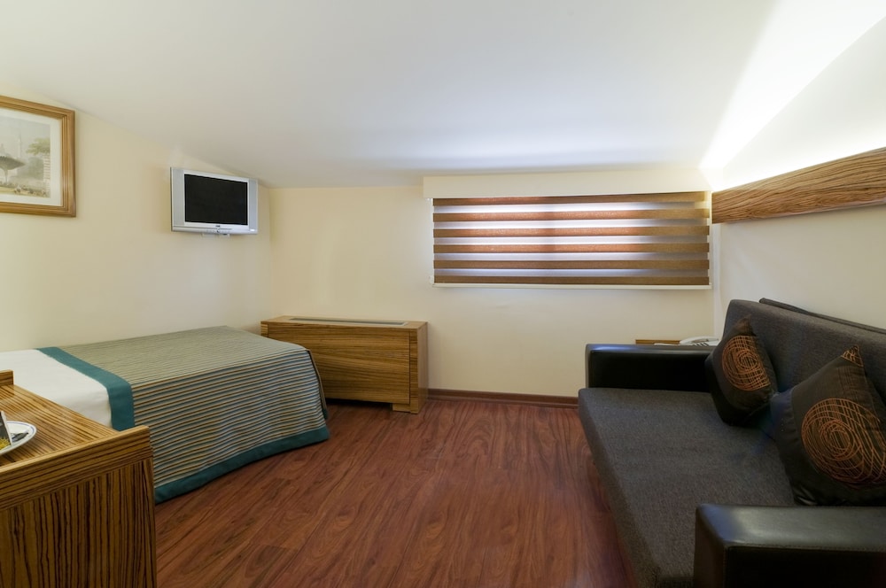 Superior Suite (Family) photo 2