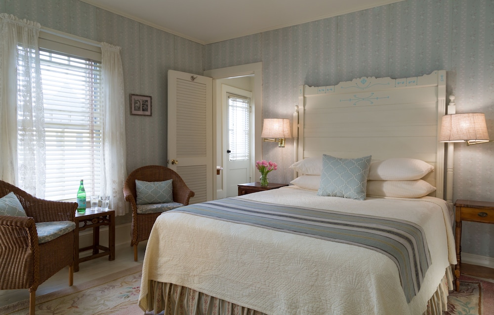 Romantic Room, 1 Queen Bed photo 1