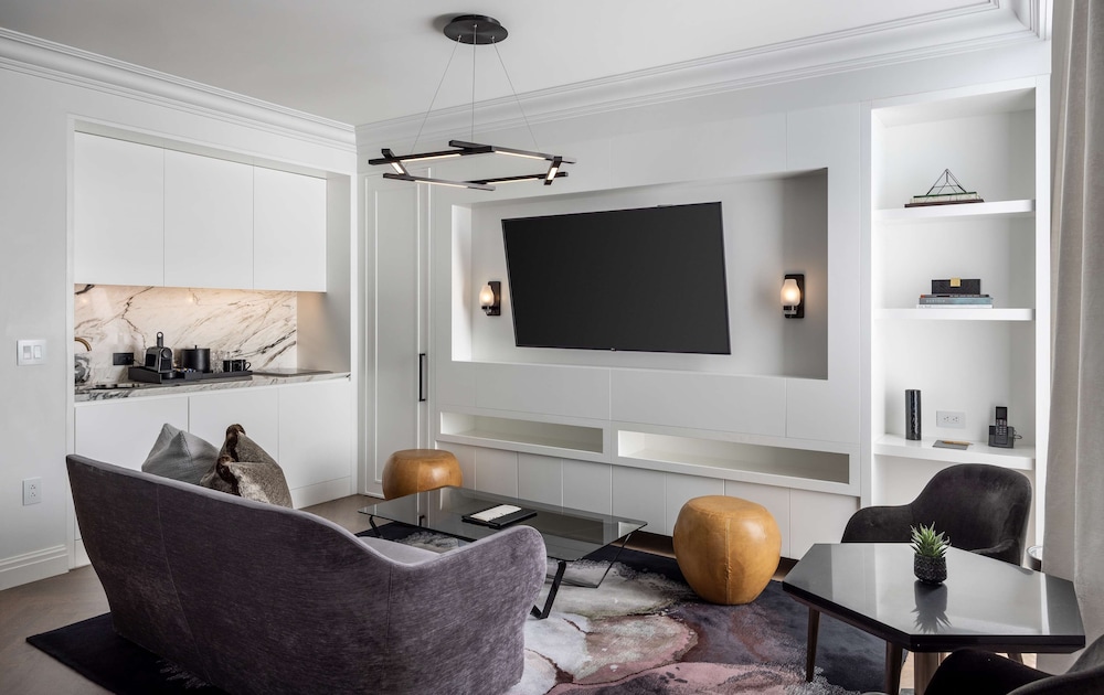 Suite, 1 King Bed, Terrace - Photo 1