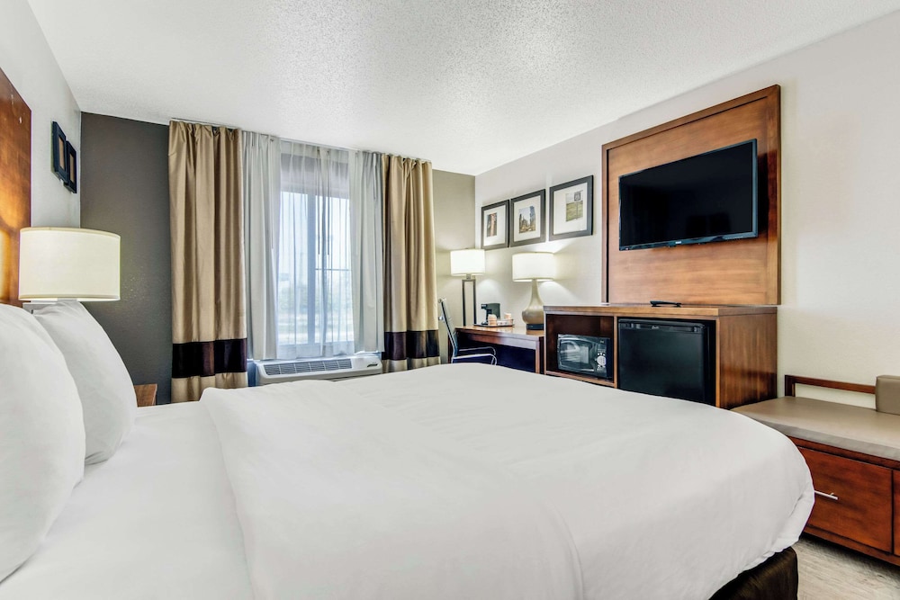 Suite, 1 Queen Bed, Accessible, Non Smoking