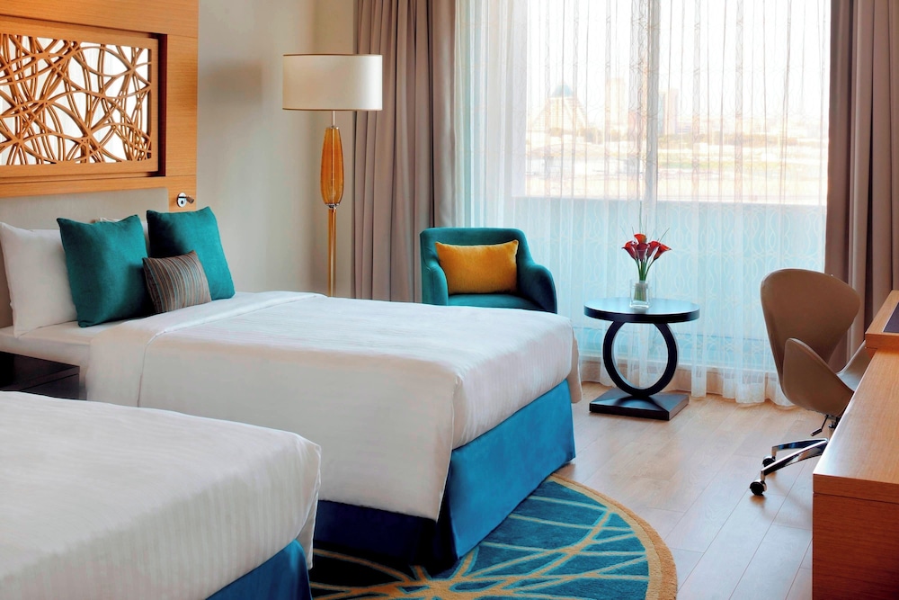 Deluxe Room, 2 Double Beds, Non Smoking thumbnail 6