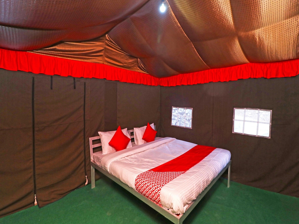 Deluxe Double or Twin Room, 1 King Bed photo 1
