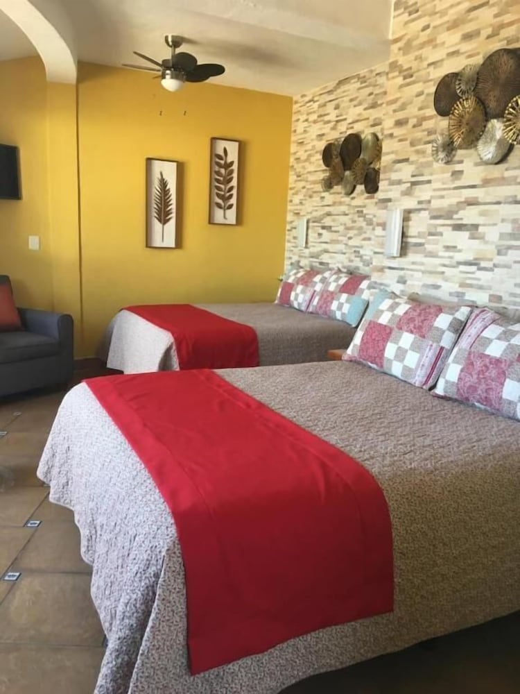 Deluxe Quadruple Room, Lake View photo 1