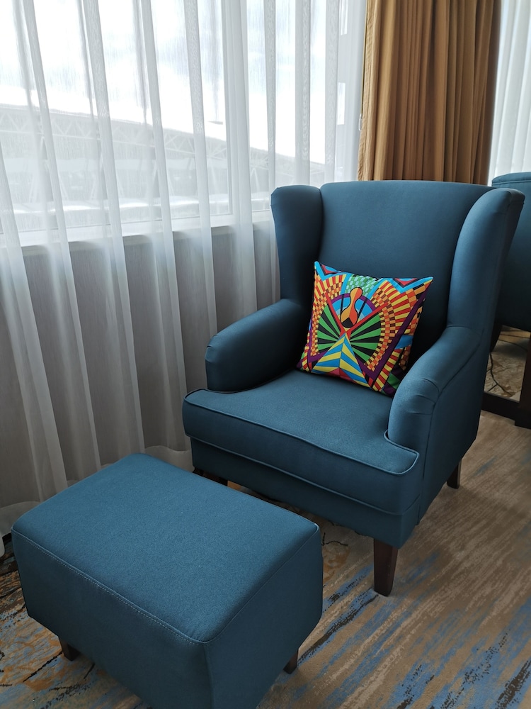Executive Twin Room, 2 Twin Beds, Club Lounge Access - Photo 3
