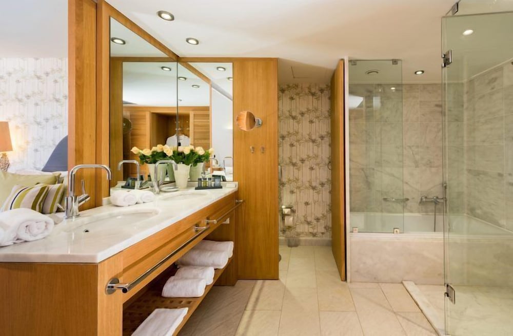 Mythica Bungalow with Private Pool, Sea View