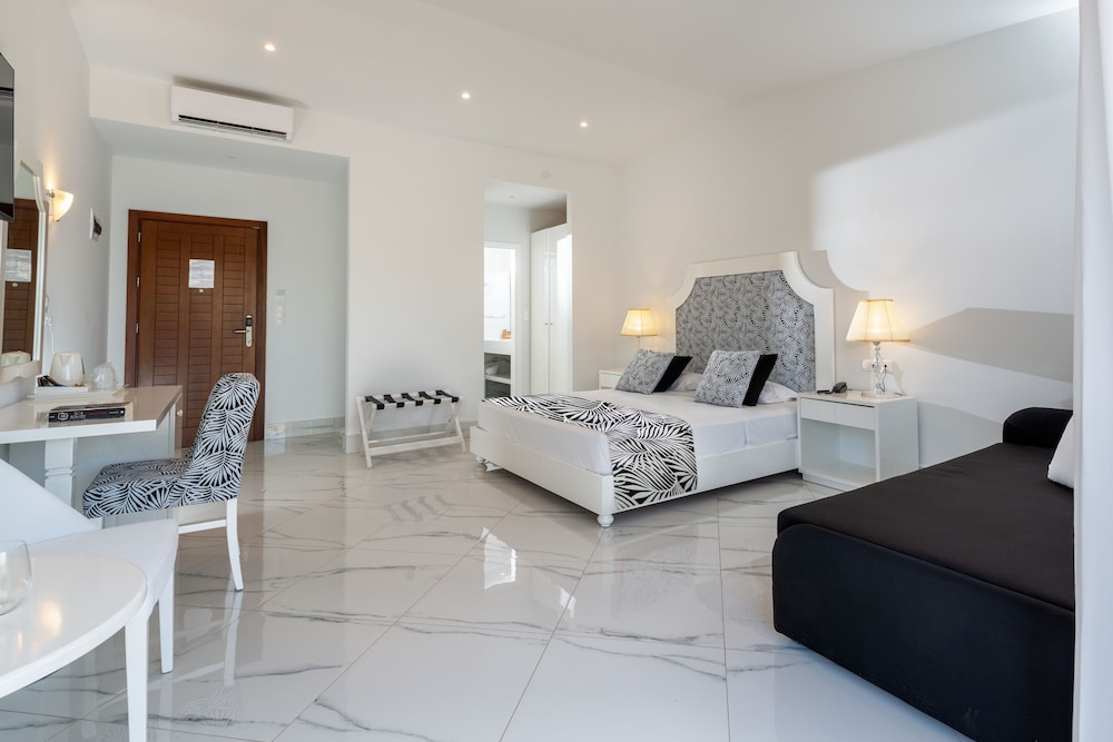 Premium Bungalow, Beach View