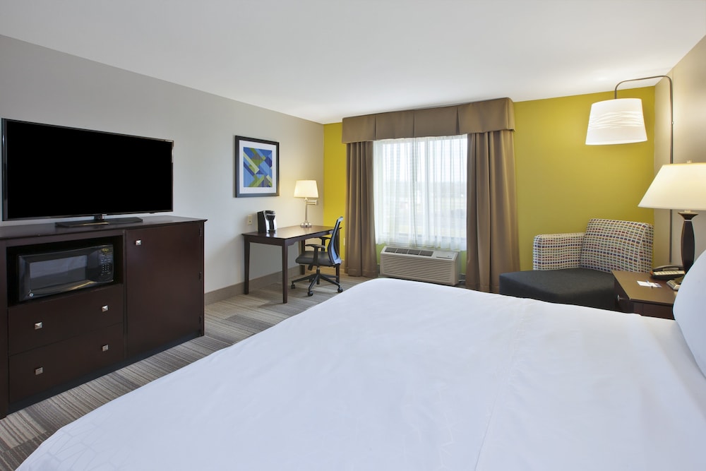 Standard Room, 1 King Bed - Photo 2