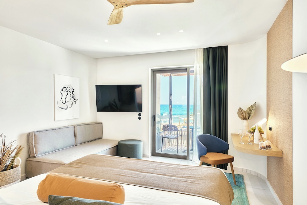Pure Luxe Junior Suite Sea View photo 2