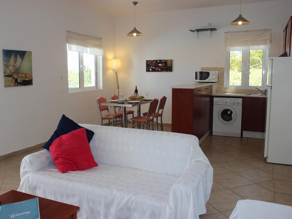 Villa photo 3