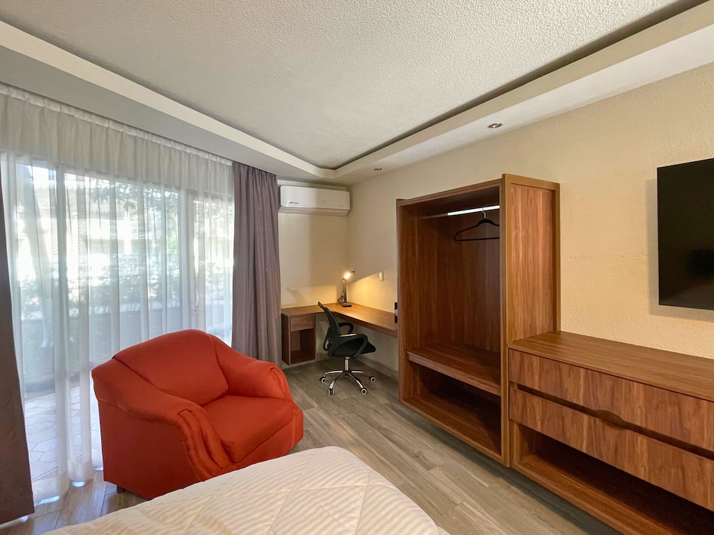 Luxury Triple Room photo 3