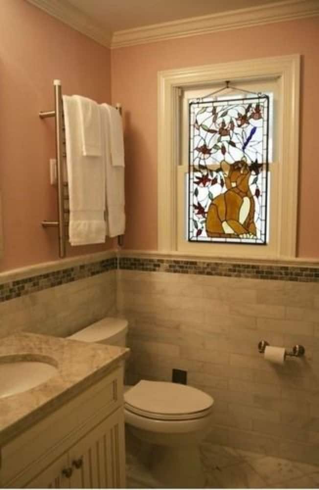 Room, Private Bathroom (Owl's Roost and Frog Hollow adjorning) photo 2
