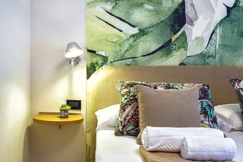 Deluxe Condo, 2 Bedrooms