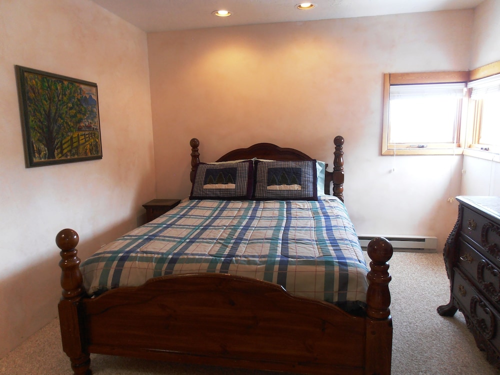 Condo, Multiple Beds, 2 Bathrooms photo 2