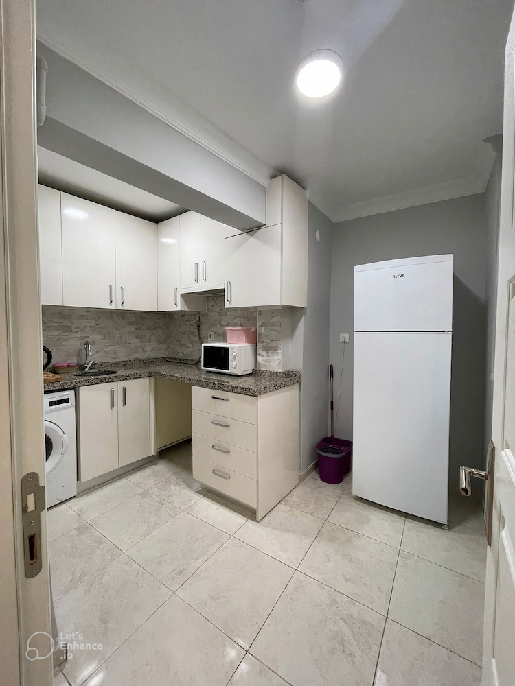 Signature Apartment photo 3
