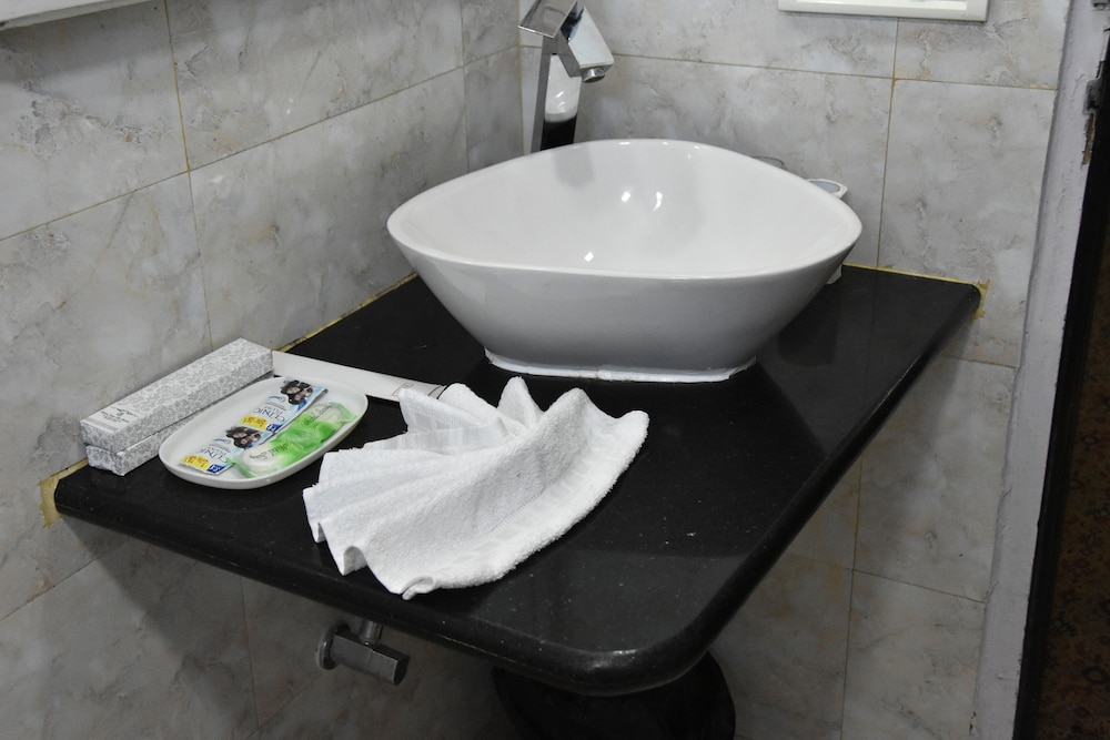 Suite - Photo 3