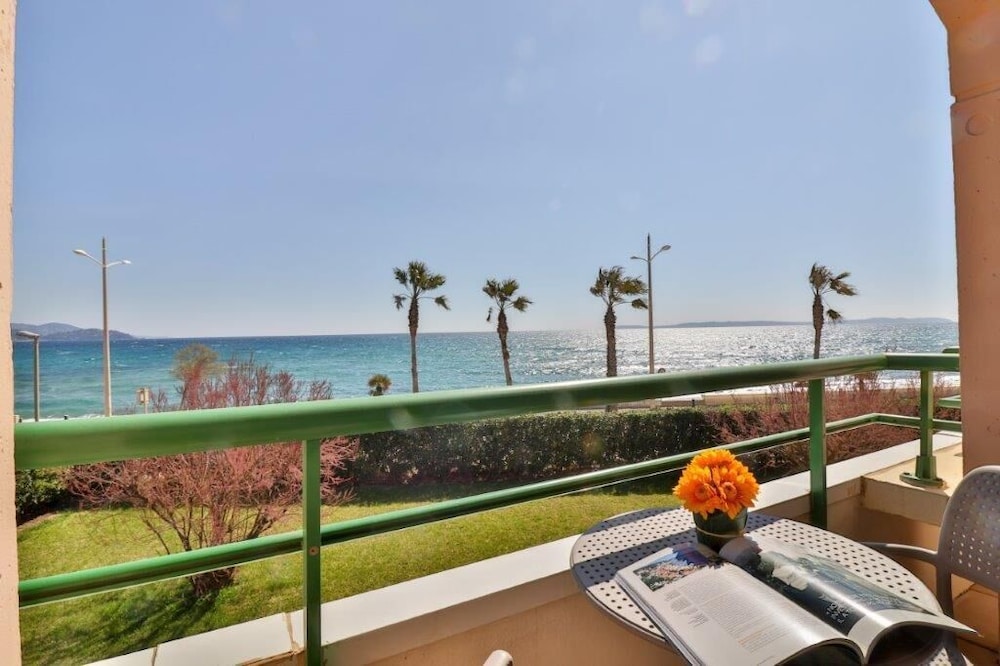 Deluxe Apartment, Sea View photo 3