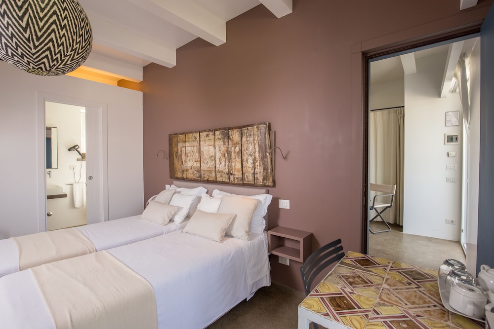 Classic Double or Twin Room photo 1