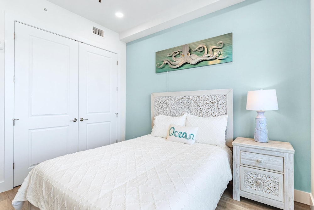 Condo, Multiple Beds (The Harbor Condo 308 - Premier) photo 2