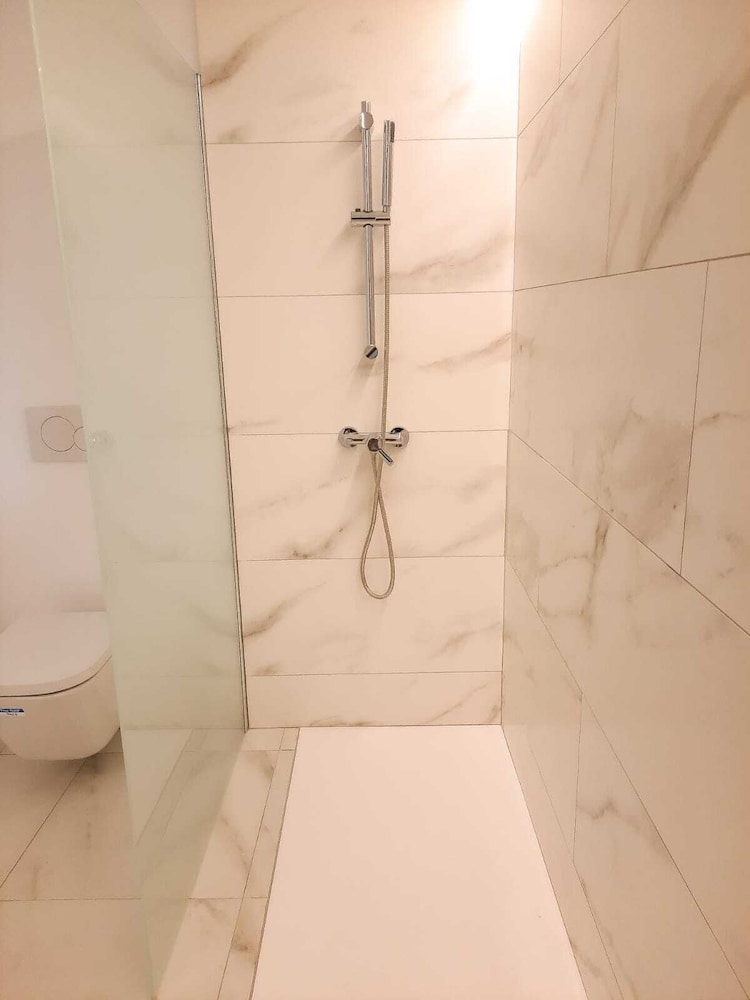 Superior Studio, Accessible, Ensuite - Photo 7