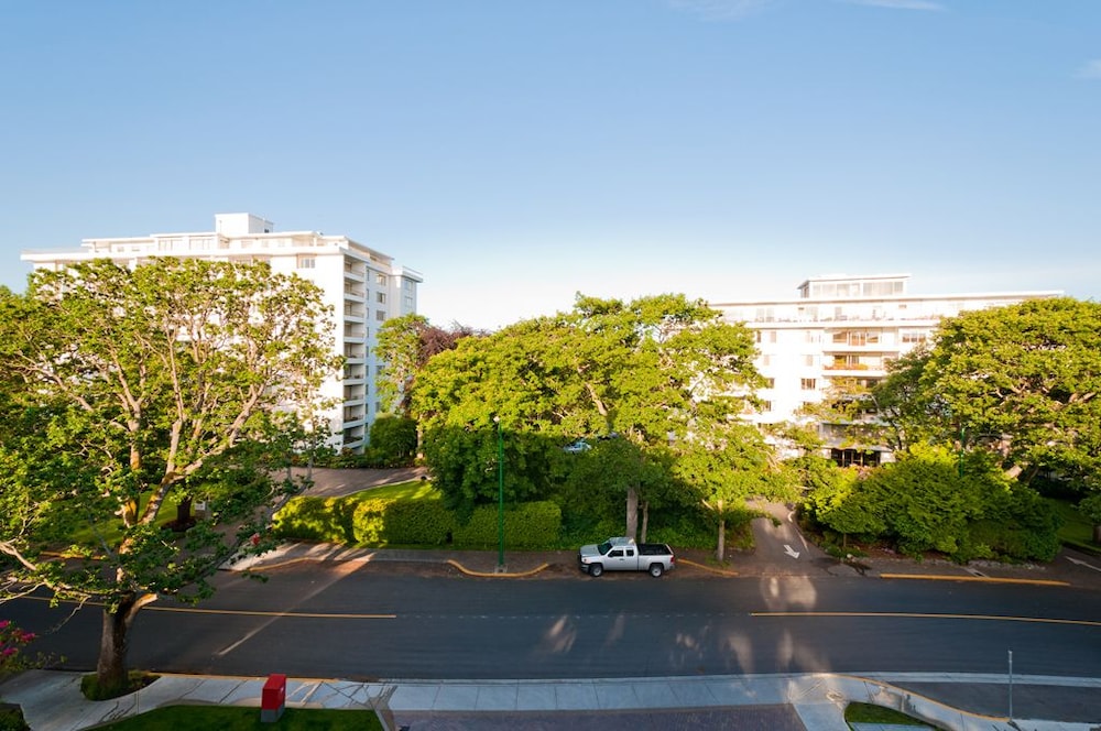 Guest Room, Residential View, Queen photo 3