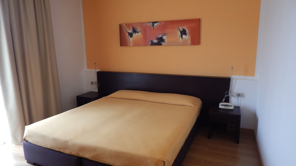 Executive Double Room - Photo 2