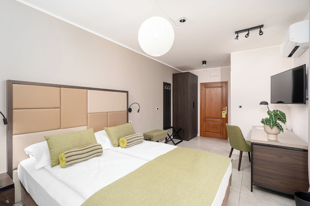 Deluxe Double Room, Terrace
