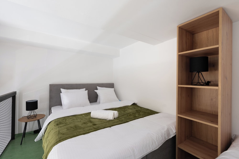 Basic Apartment