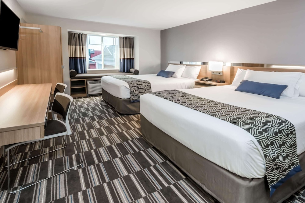 Room, 2 Queen Beds, Accessible, Non Smoking photo 1