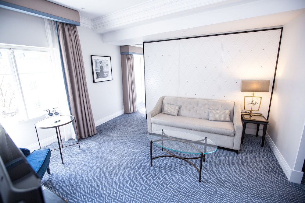 Executive Suite, 1 King Bed (Lounge Access)
