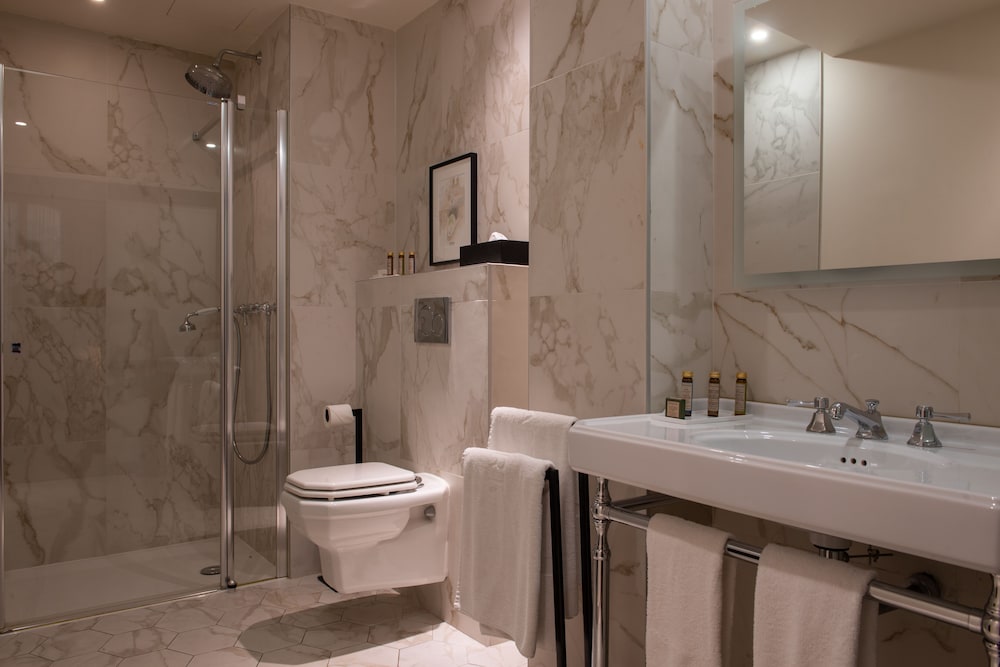 Double Room (La Môme)