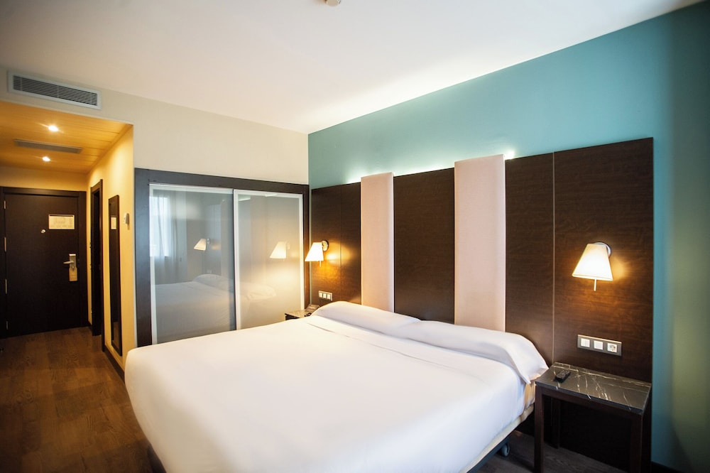 Double King Bed photo 3