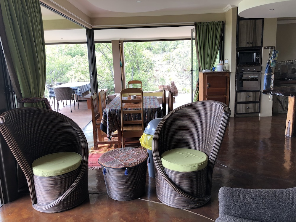 Executive Suite, Garden View photo 2