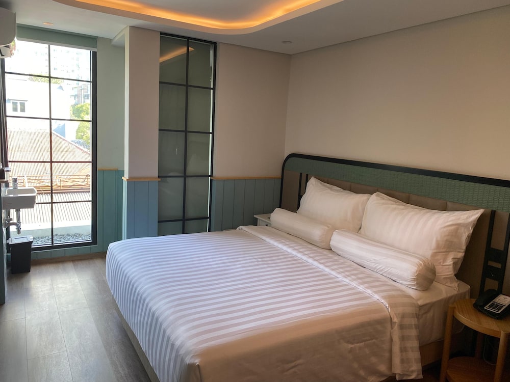 Deluxe Double Room.
