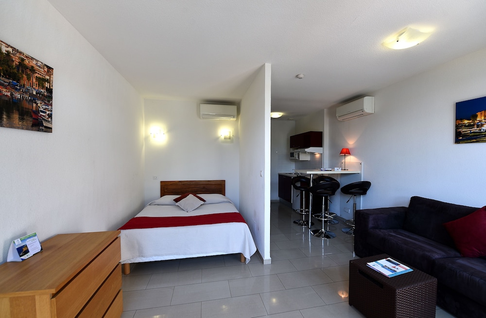 Studio, 1 Double Bed, Terrace, Garden View - Photo 8