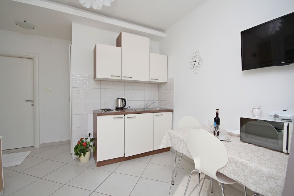 Studio (Maja - 100 from the beach - SA1(2))