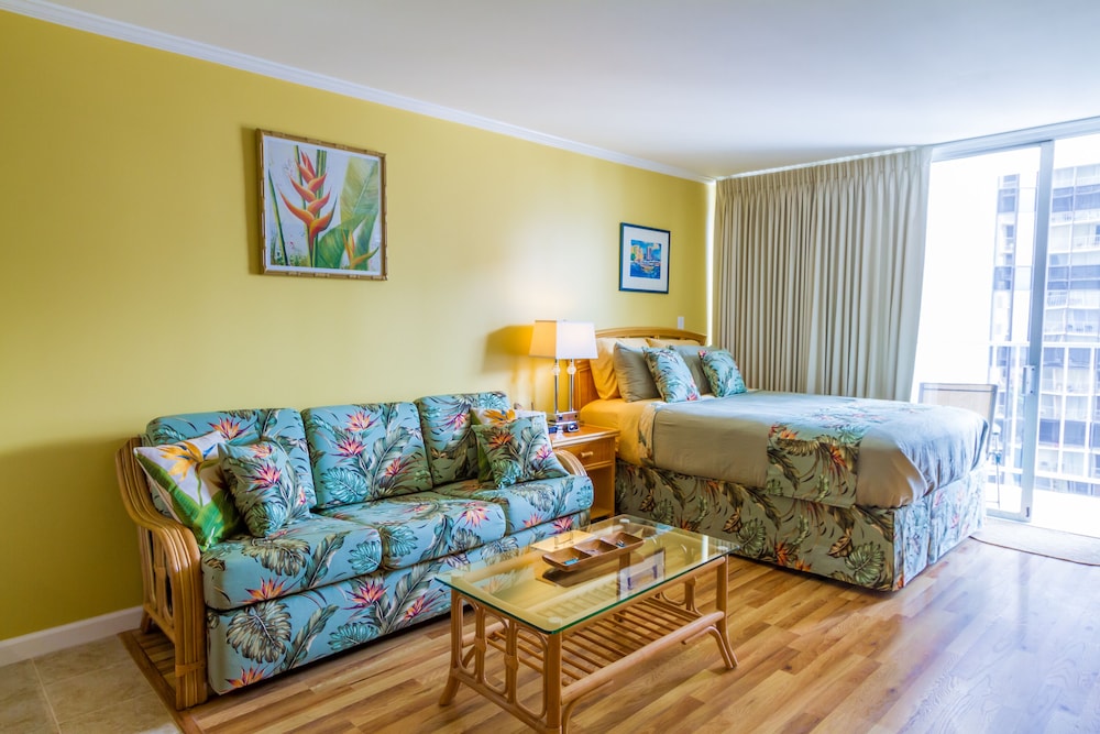 Premium Studio, 1 Queen Bed with Sofa bed, Kitchen (F17A07)