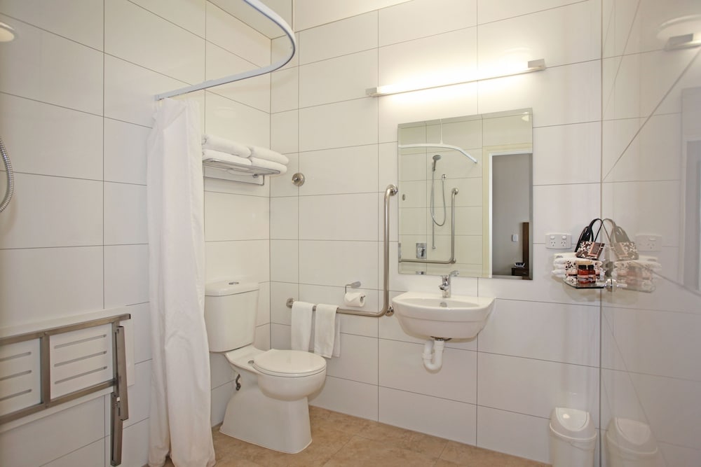 Disabled Access Room photo 3