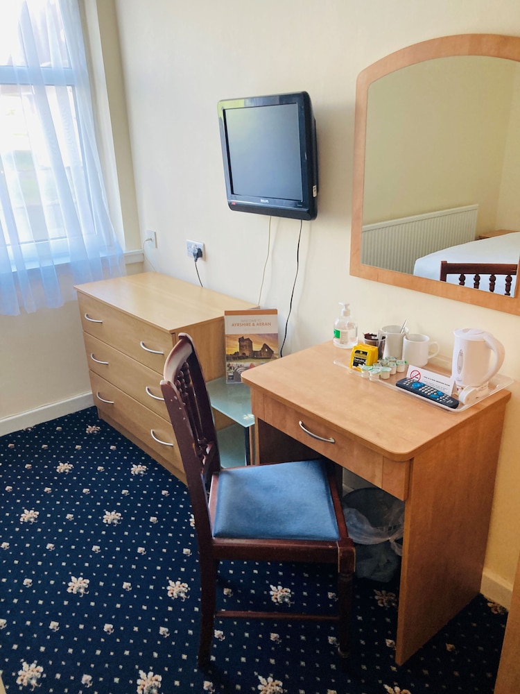 Standard Double or Twin Room - Photo 4
