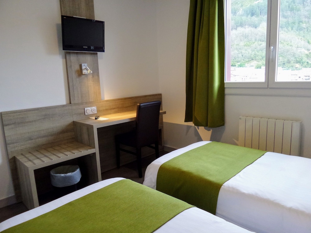 Standard Twin Room photo 3