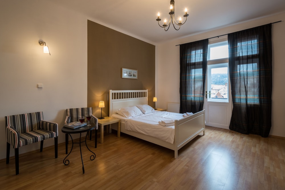 Panoramic Studio, Kitchenette