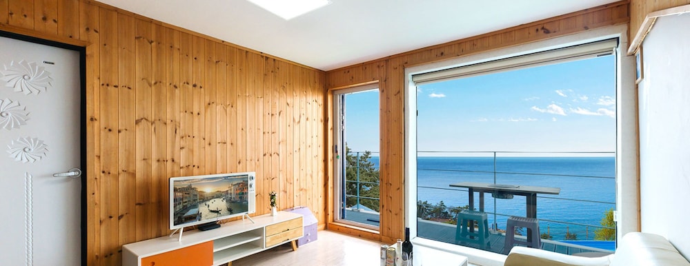 Room, Ocean View (202) photo 2