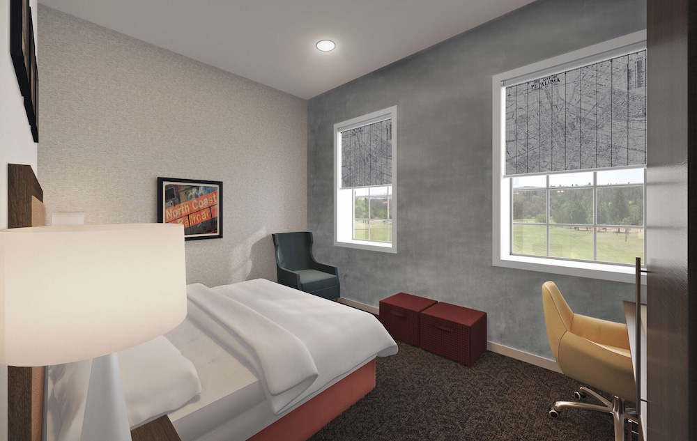 Room, 1 King Bed, Refrigerator