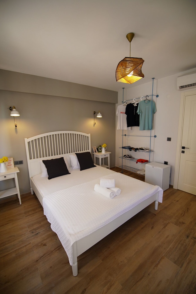 Economy Quadruple Room (Basement Floor) photo 1