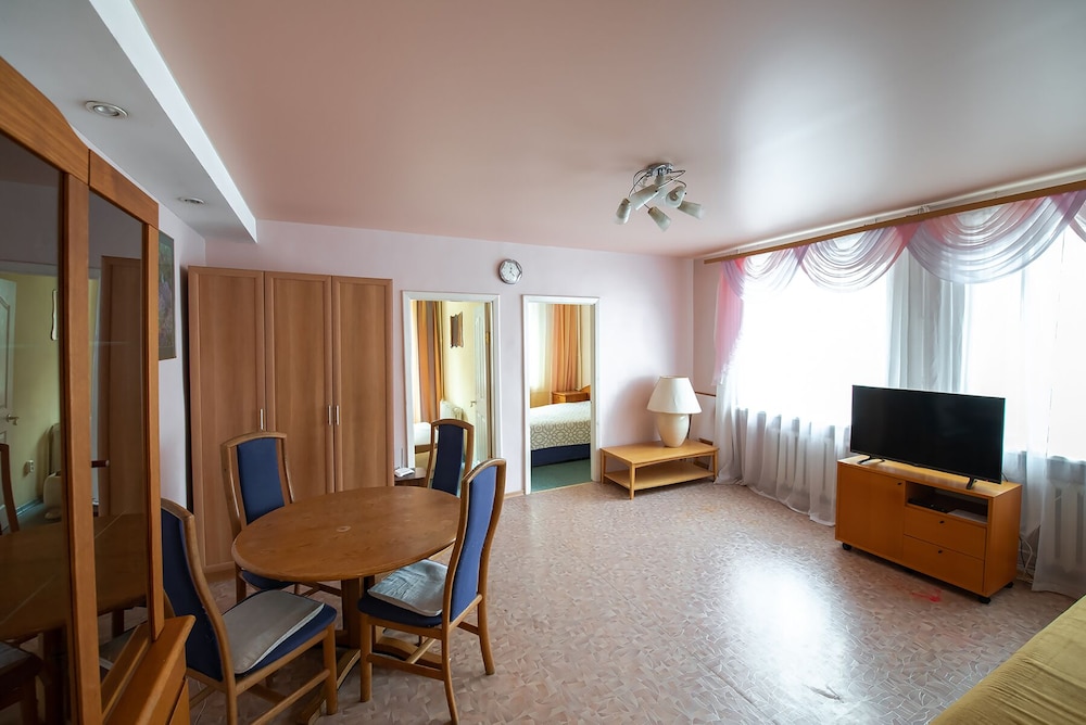 Apartment photo 2